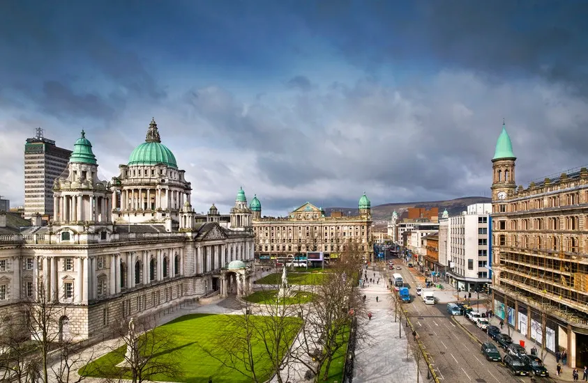 Belfast, capital da Irlanda do Norte, uma história de resiliência e renovação. Foto: Hasselblad H3D.