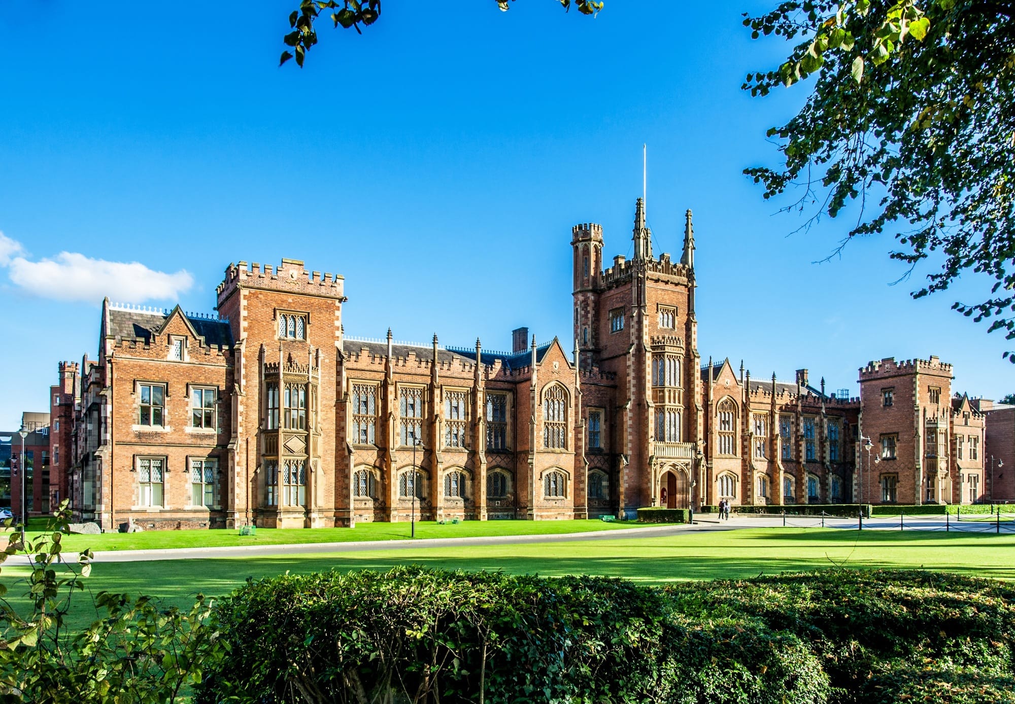 Edifício Lanyon da Queen's University, projeto de Sir Charles Lanyon, em Belfast (1813-1889)