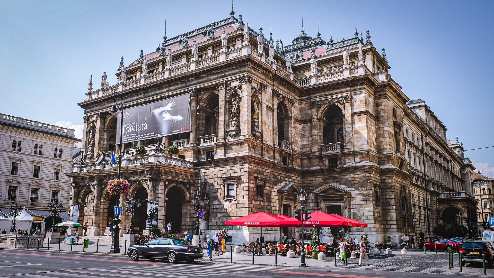 Viaje na Arquitetura de Budapeste | Ópera Estatal Húngara