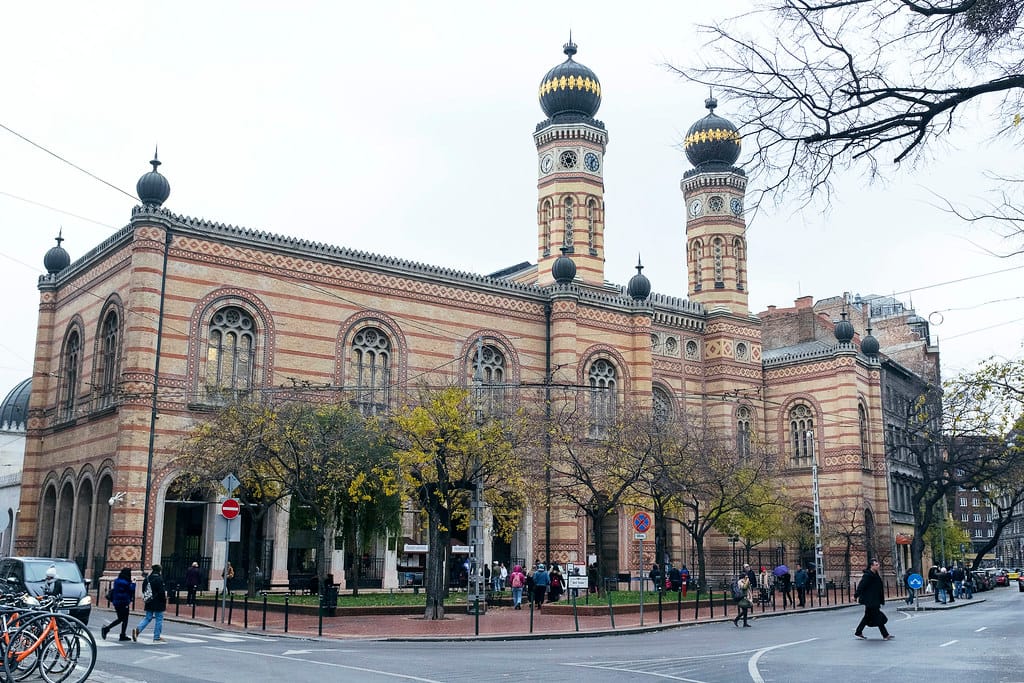 Viaje na Arquitetura de Budapeste | Sinagoga da Rua Dohány