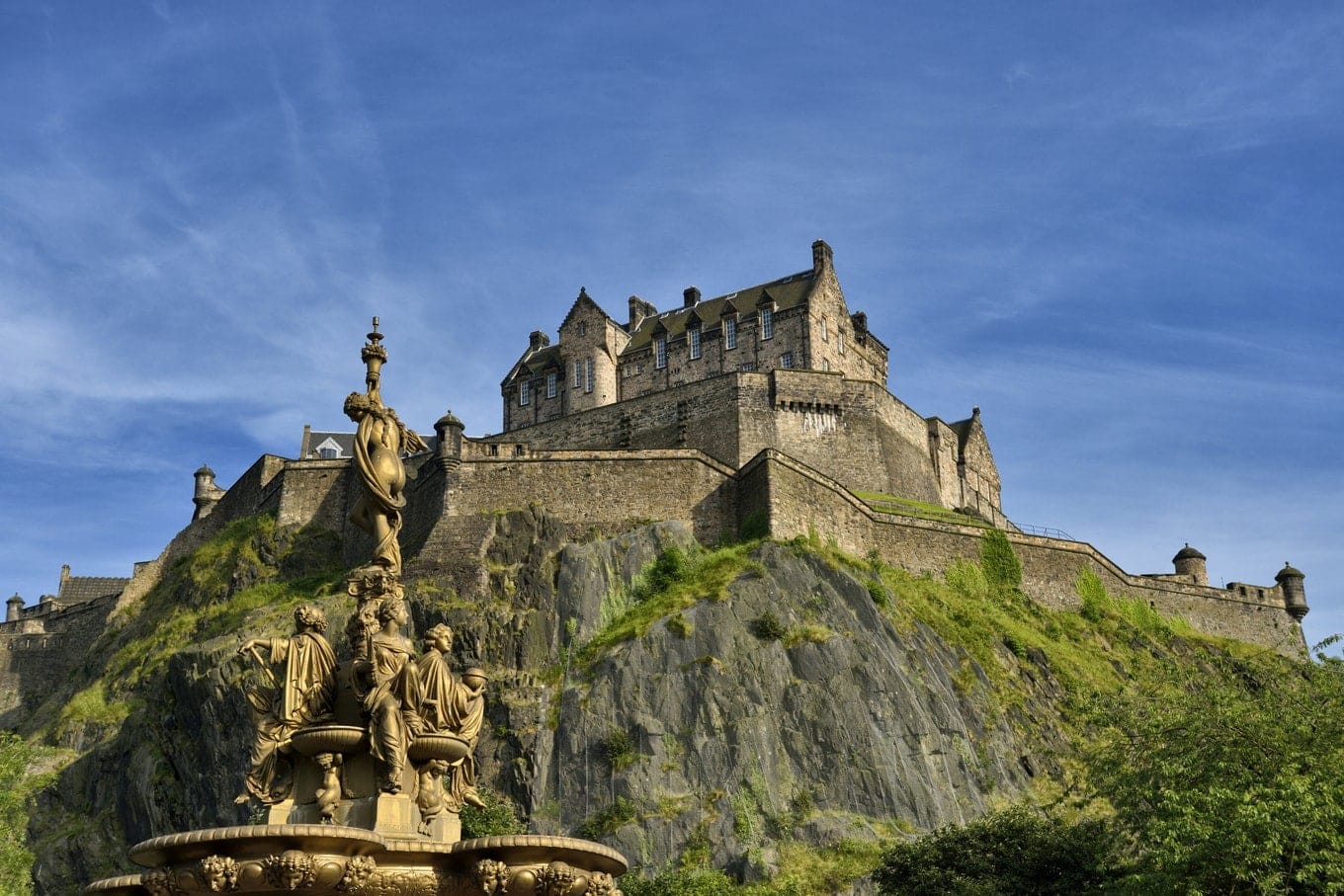 Viaje na Arquitetura de Edimburgo, na Escócia | Castelo de Edimburgo.