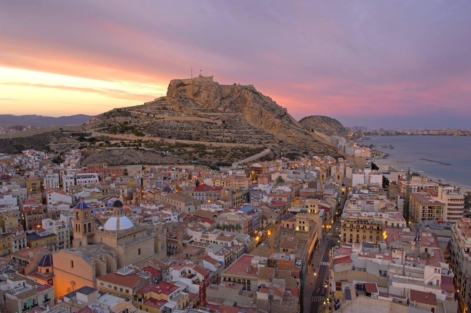 Casco Antiguo da cidade de Alicante, Espanha.