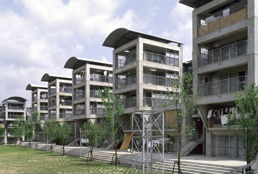 Hotakubo Housing, projeto de Riken Yamamoto, em Kumamoto-Japão (1991).