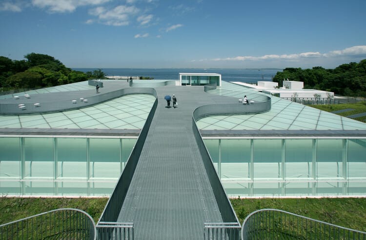 Museu de Arte de Yokosuka, projeto de Riken Yamamoto (2006).