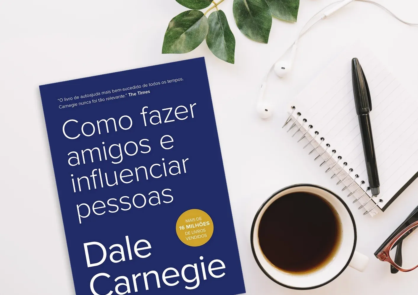 Como Fazer Amigos e Influenciar Pessoas, de Dale Carnegie.