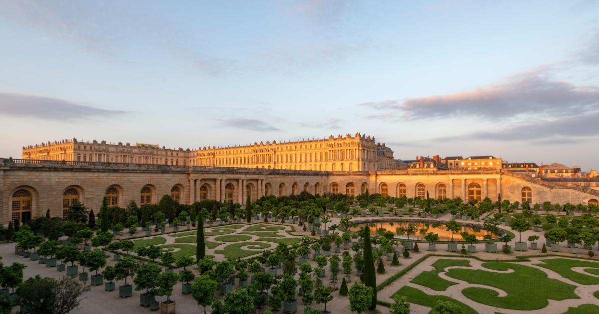 Arquitetura Barroca no Mundo: Palácio de Versalhes, França.