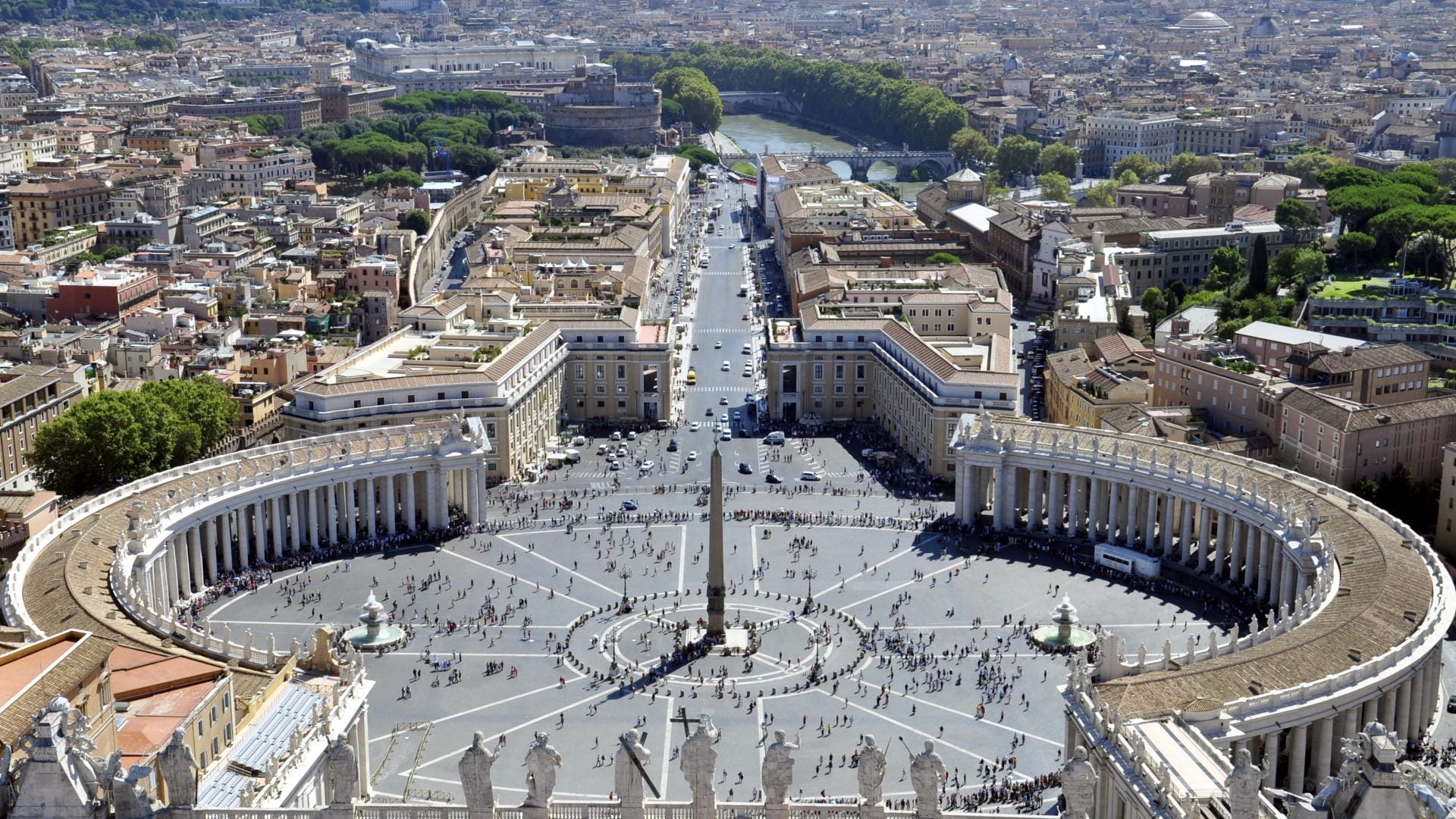 Arquitetura Barroca: Piazza di San Pietro, na Cidade do Vaticano.