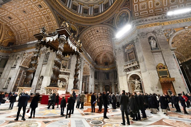 Arquitetura Barroca no Mundo: Basílica de São Pedro, Cidade do Vaticano.