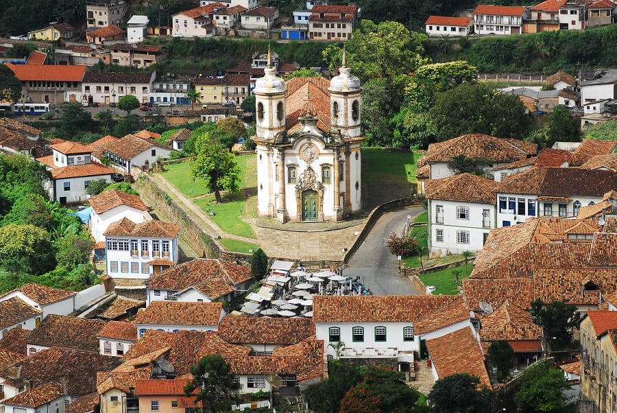 Arquitetura Barroca no Brasil: Igreja de São Francisco de Assis, Ouro Preto, Minas Gerais.