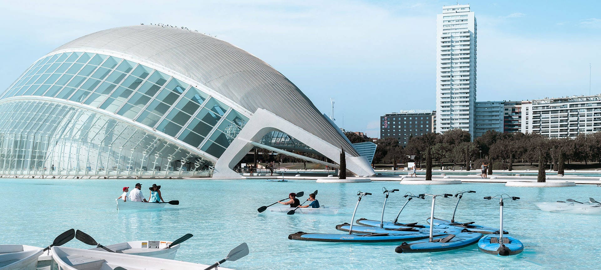 Cidade das Artes e das Ciências, em Valência, na Espanha: Cultura e Inovação.