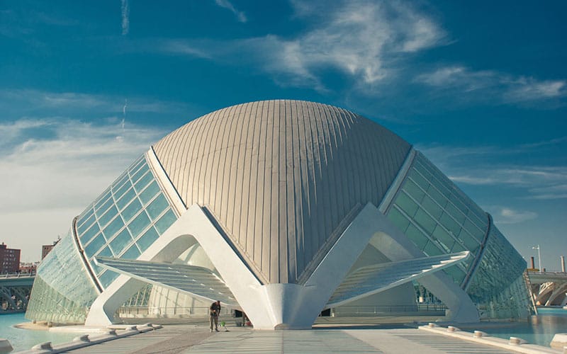 Cidade das Artes e das Ciências, em Valência, na Espanha: Cultura e Inovação.