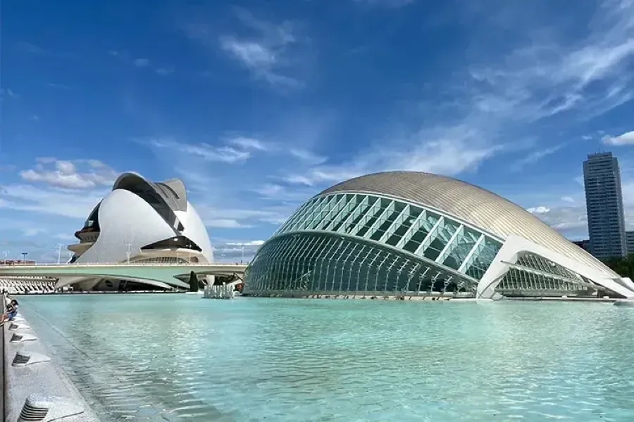 Santiago Calatrava | Cidade das Artes e das Ciências, em Valência, Espanha.