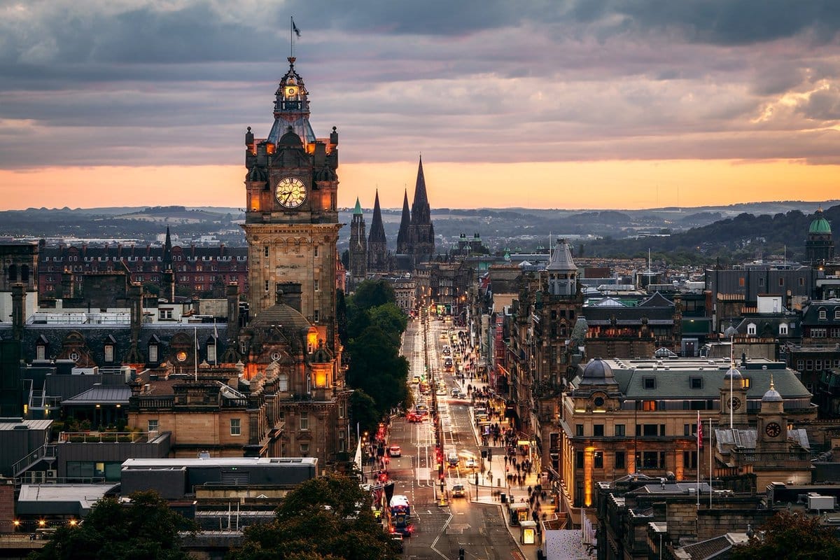 Viaje na arquitetura de Edimburgo, na Escócia